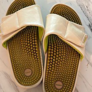 Kenkoh therapy massage shoes 7 womens